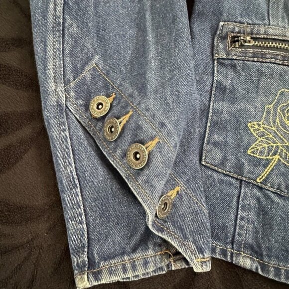 VTG Rave Denim Jacket Junior Sz Med Blue Long-Sleeve Embroidery Pocket Crop 90s - Picture 7 of 10